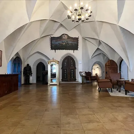 Schloss 3*