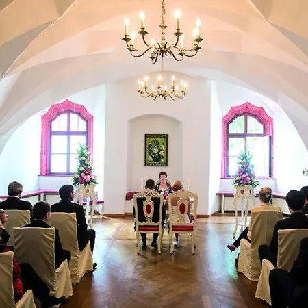 Schloss Szálloda