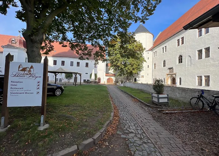 Hotel Schloss 3*