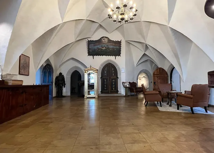 Schloss 3*